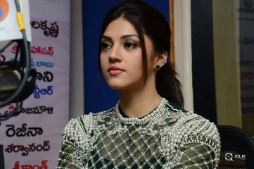 Mahanubhavudu Movie Team At Radio City